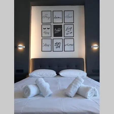 Luxury 1 Bedroom In